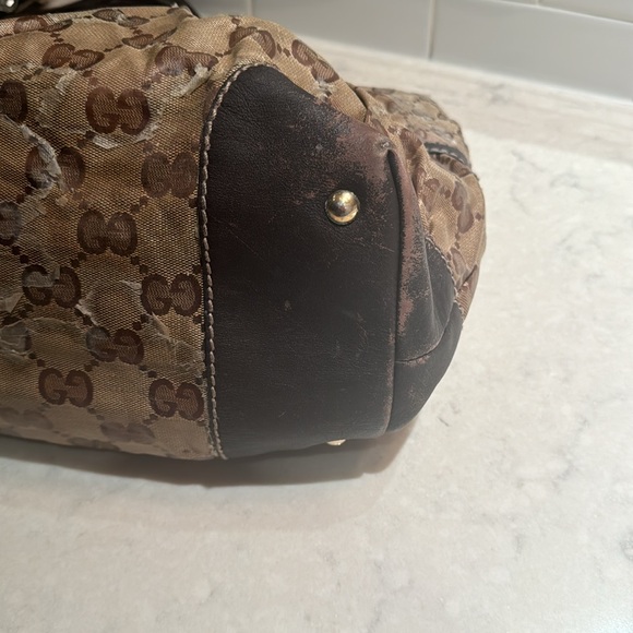Authentic Gucci Tote Bag. - Picture 12 of 15